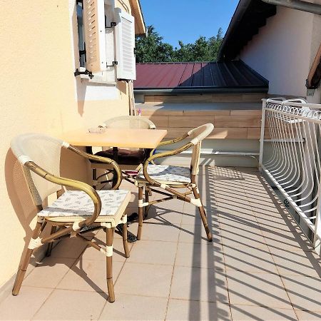 אומאג Amore House With Apartment מראה חיצוני תמונה