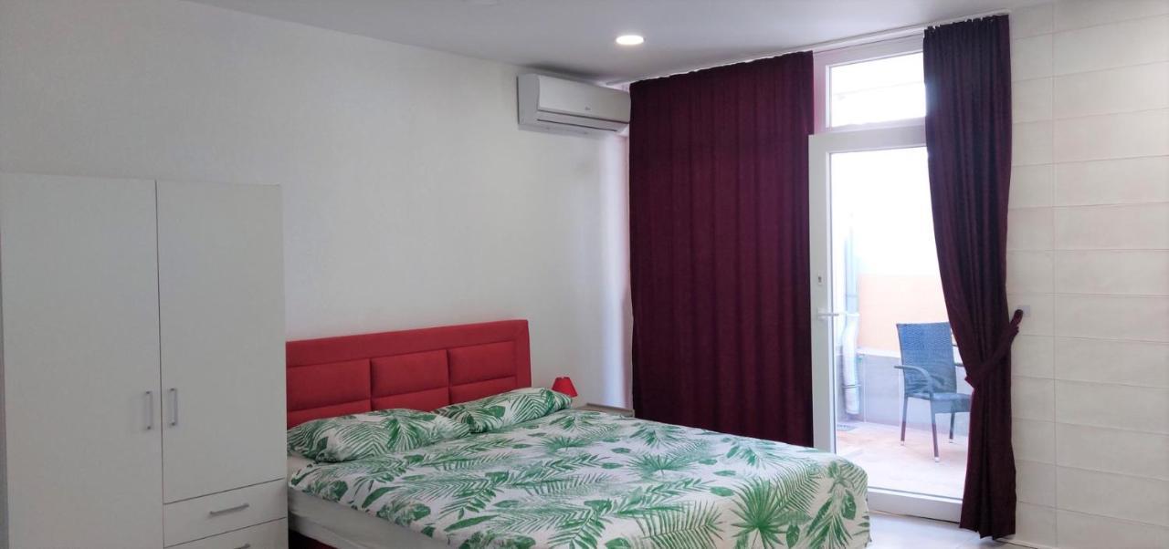 אומאג Amore House With Apartment מראה חיצוני תמונה