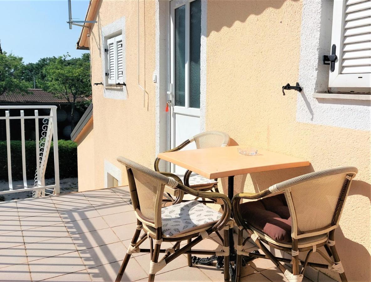 אומאג Amore House With Apartment מראה חיצוני תמונה